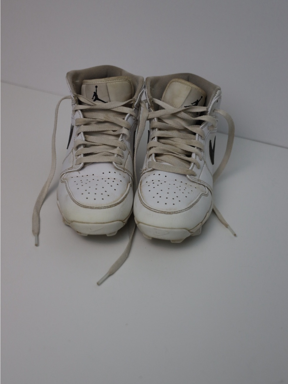 Jordan Boy’s High-Top Baseball Cleats